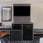 Super 8 By Wyndham Charlottesville