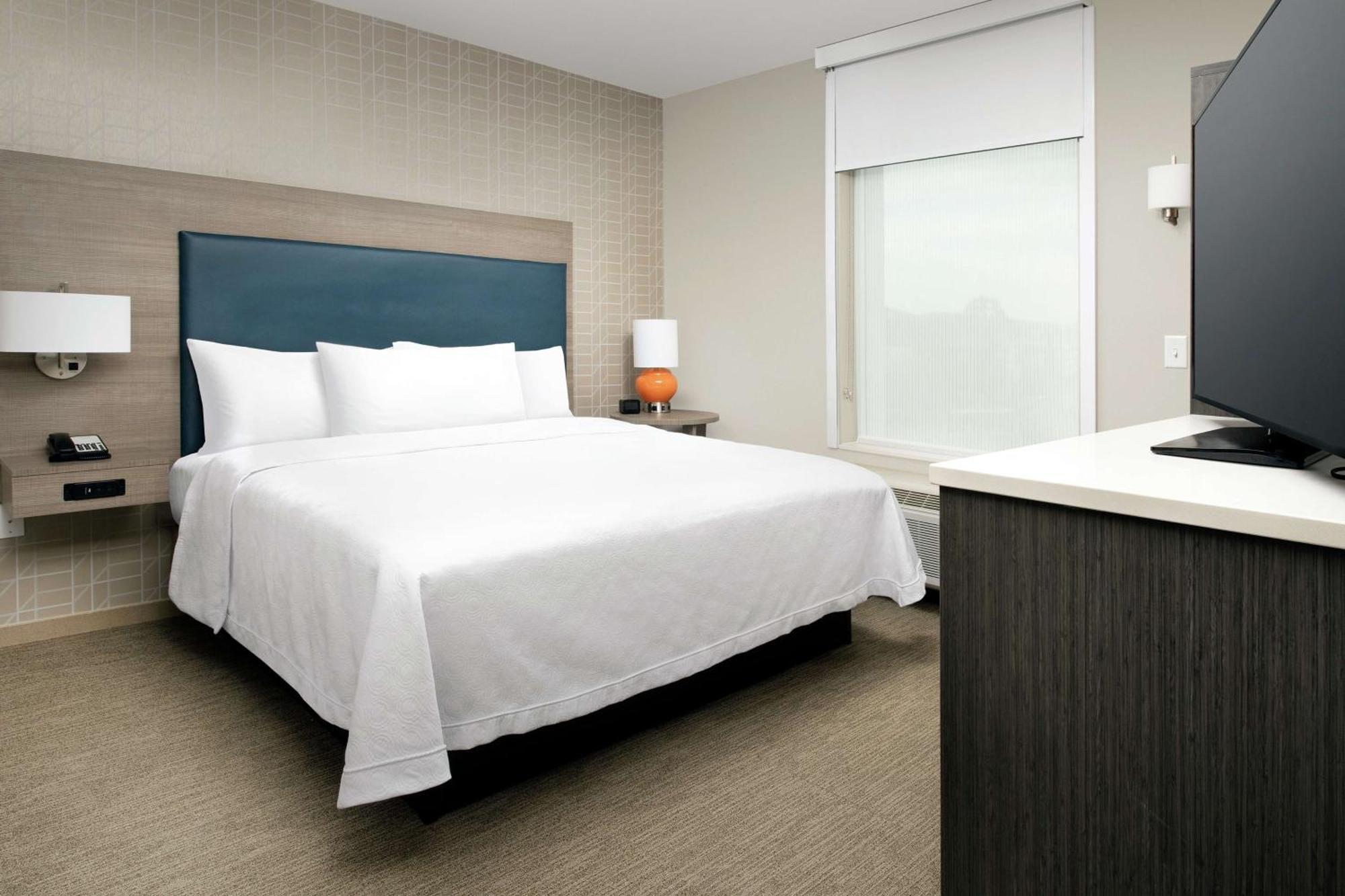 Hotel Home2 By Hilton Downtown