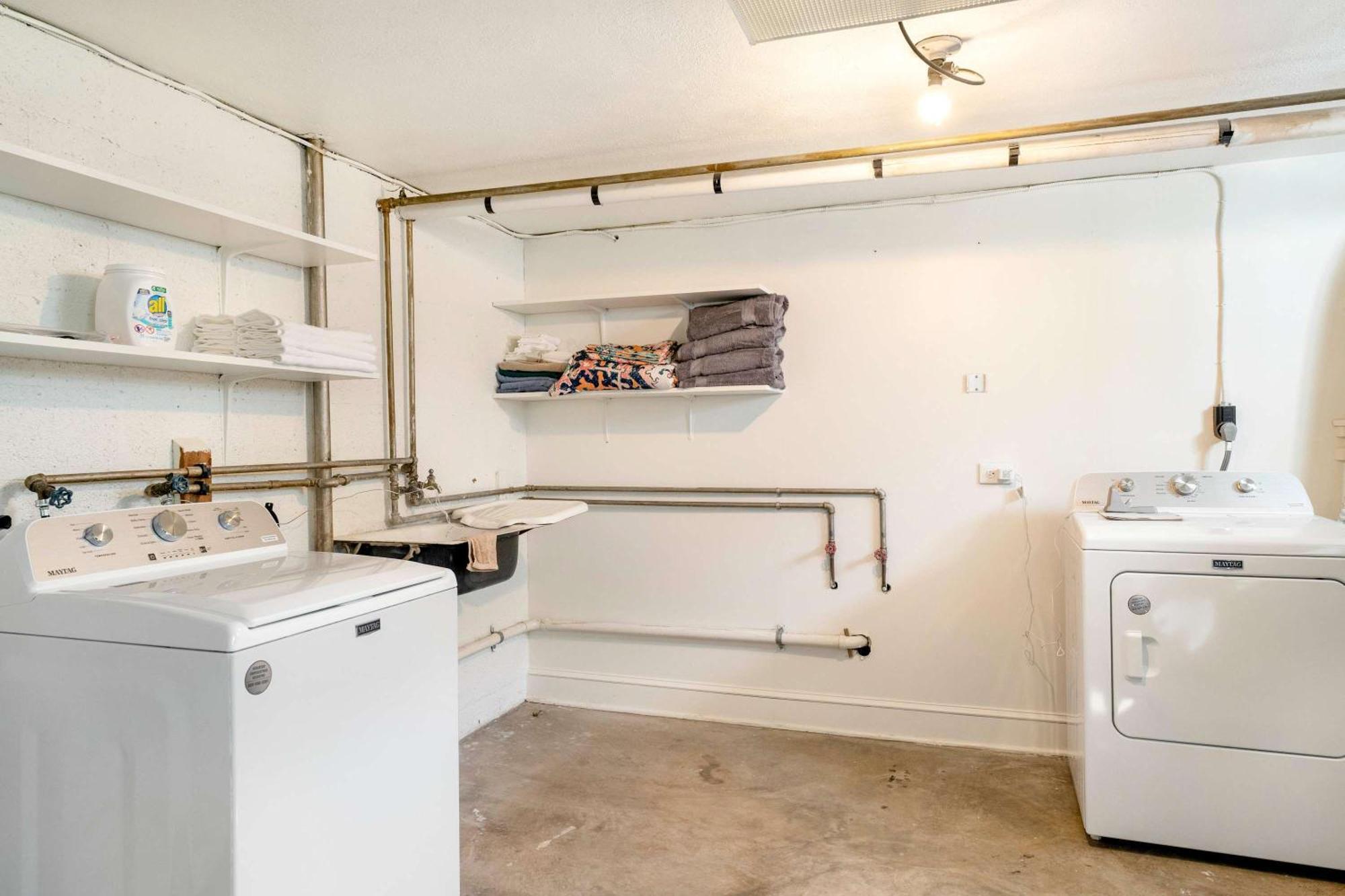 Charming Cape Cod In Heart Of Charlottesville