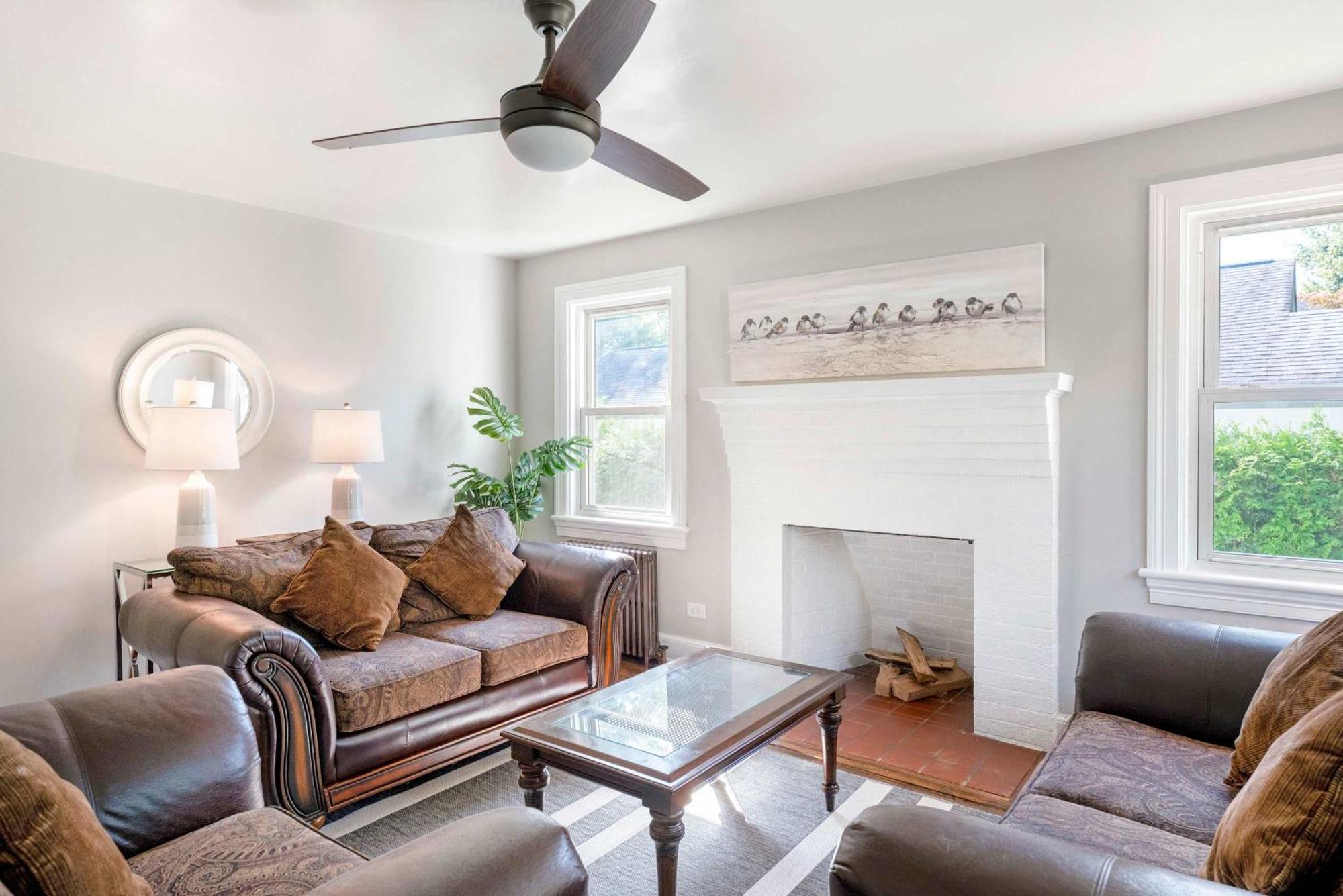 Charming Cape Cod In Heart Of Charlottesville