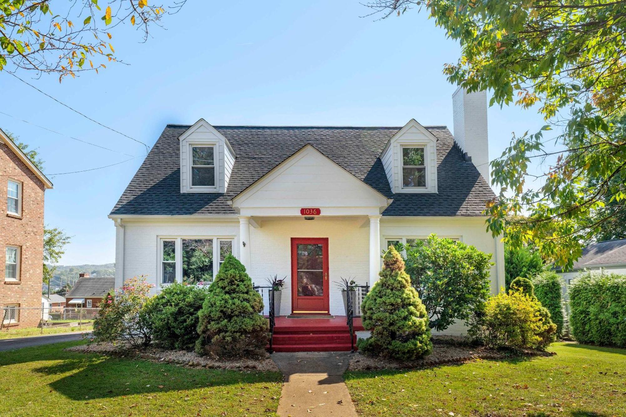 Charming Cape Cod In Heart Of Casa de férias *
