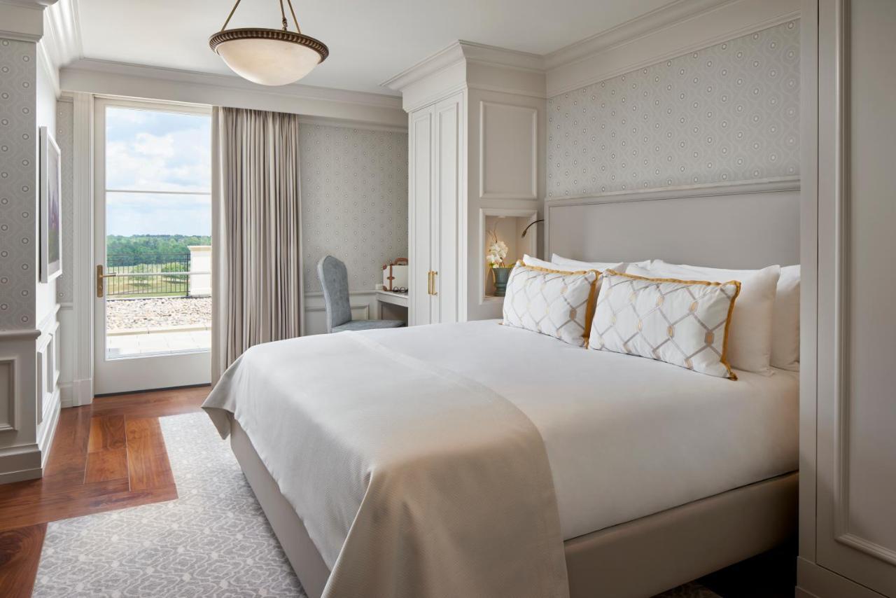 Hall Hotel